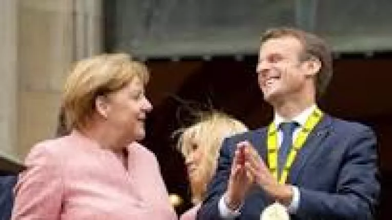 Angela Merkel si Emmanuel Macron au semnat un nou tratat bilateral de prietenie