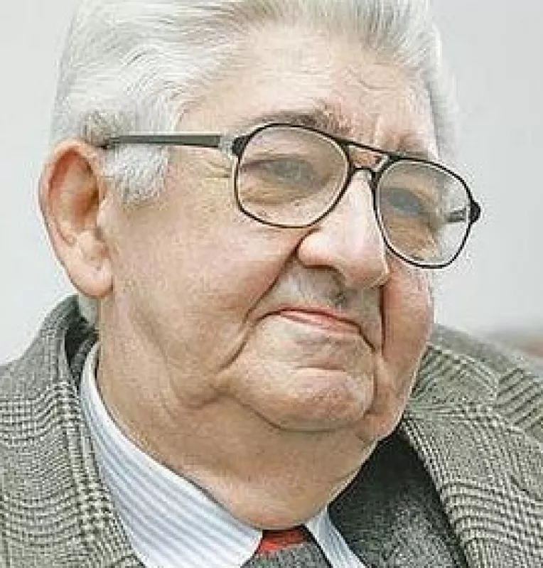 Arhitectul Camil Roguski: "Basescu e un dictator onest care injura la fel ca Elena Ceausescu"