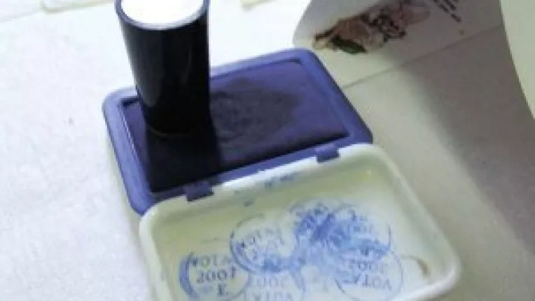 "Asaltul" lansarilor de candidati