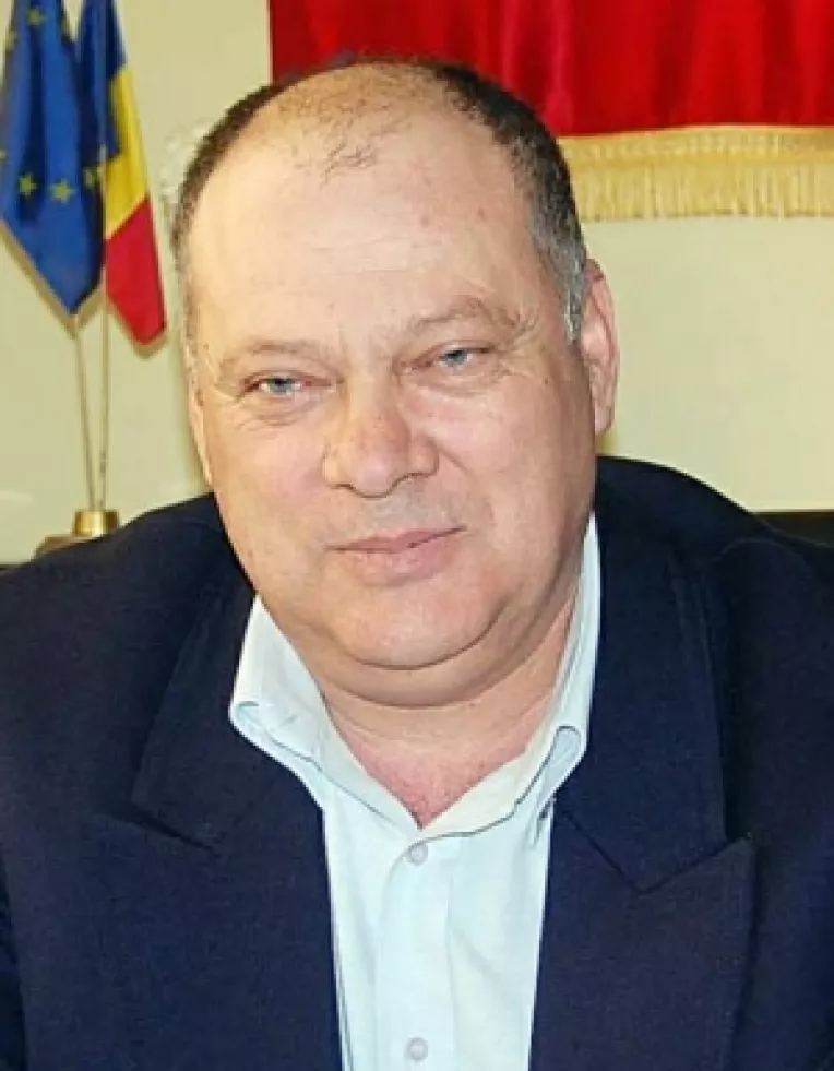 Asfaltari si locuinte ANL in comuna Tuzla