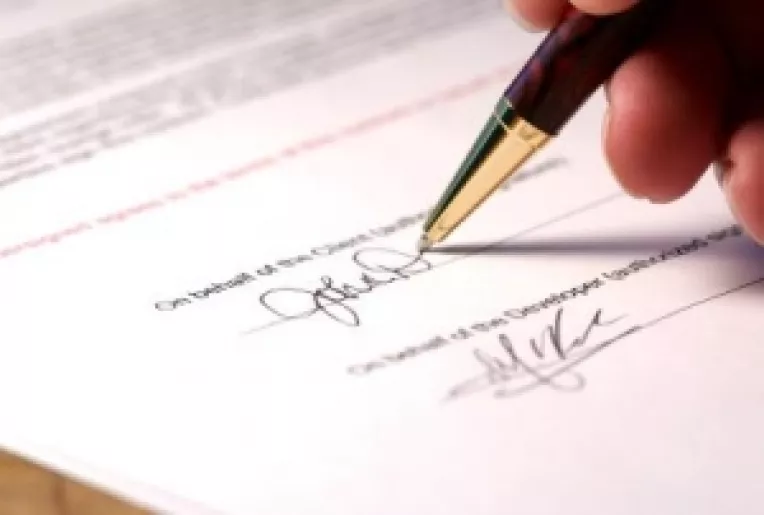 Avocatii si executorii au inceput vanarea creditorilor