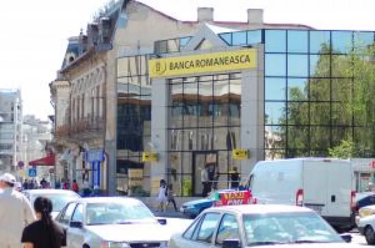 Bancile sunt interesate de apartenenta politica a clientilor