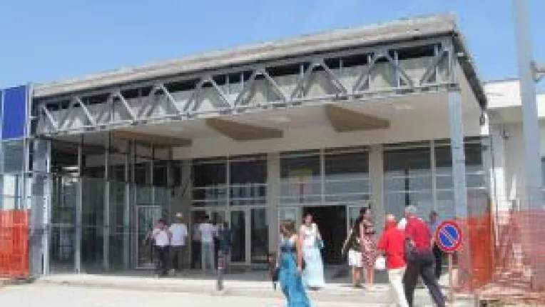 Benzi noi de bagaje la Aeroportul din Banie