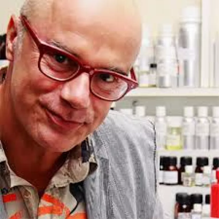 Bertrand Duchaufour: Imi plac absolut toate aromele florale, apreciez davana si coacazele negre!