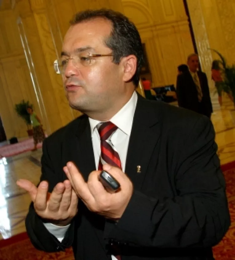 Boc: PNL si PSD au facut "blat ordinar" si urmaresc blocarea uninominalului