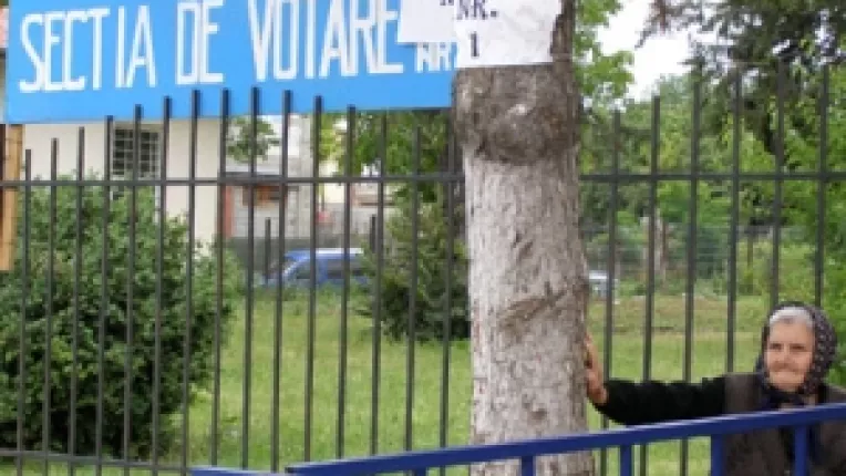 Capriciul basescian al referendumului: Ignorat in mod legal de catre alegatori