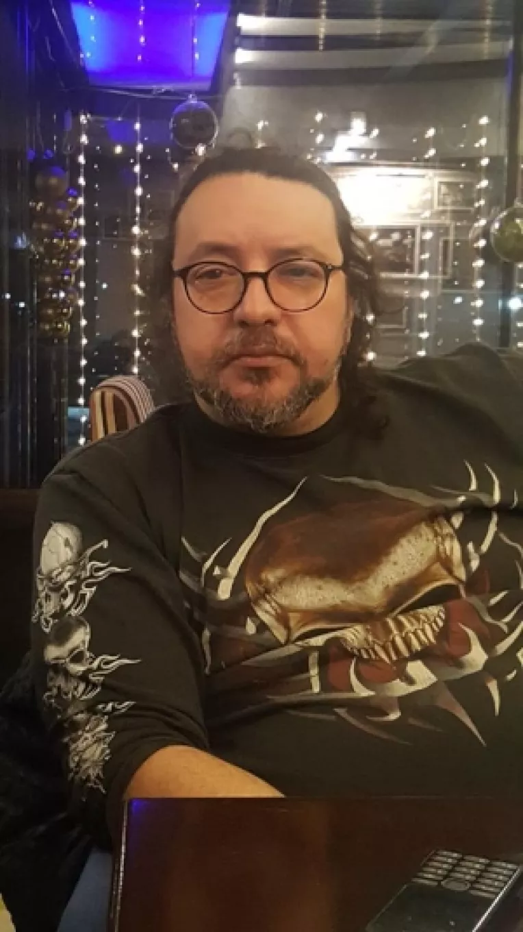 Codrin Cardu, caricaturist: Mesajul meu este acela de a ne proteja talentele si valorile in fata unui servilism de proasta consideratie!