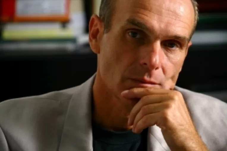 Cristian Tudor Popescu va avea in fiecare vineri o rubrica de dialog cu cititorii