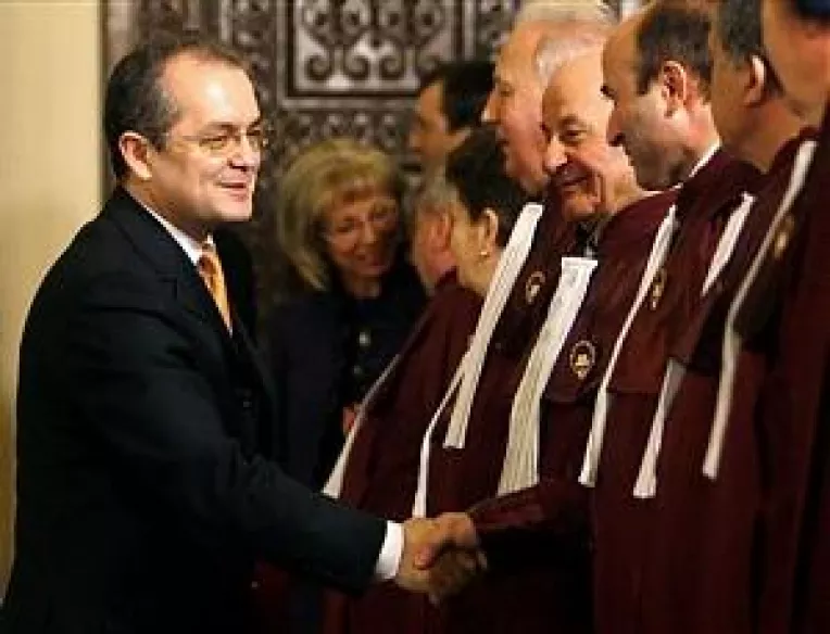 Curtea Constitutionala s-a razgandit.