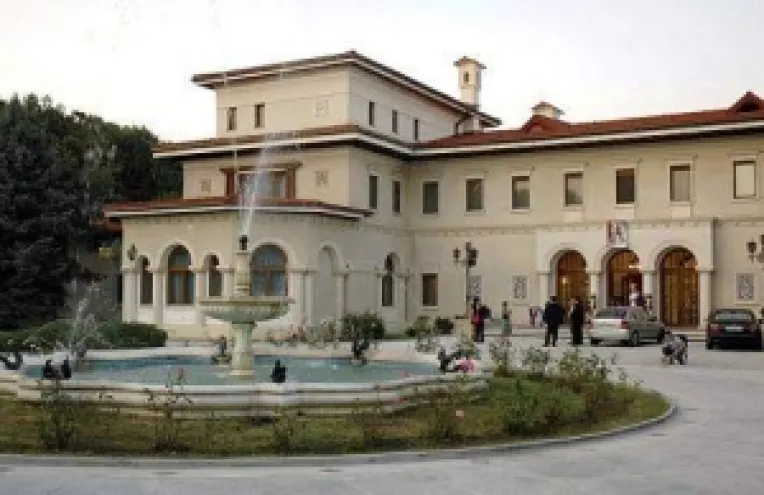 Dictatorul la Snagov: Basescu si pedelistii lui detin puterea totala si nu stiu ce sa faca cu ea