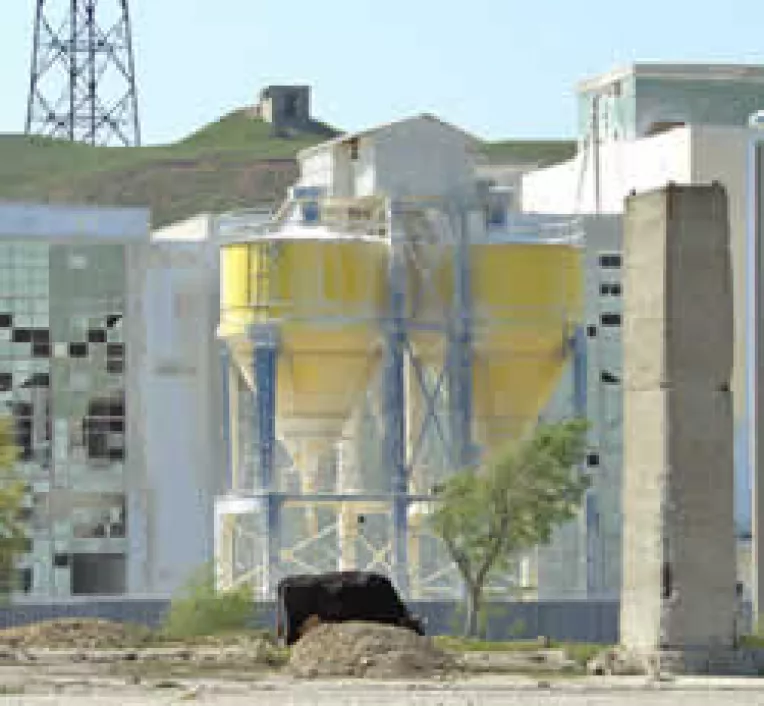 Din fabrica de creta de la Basarabi s-a ales praful