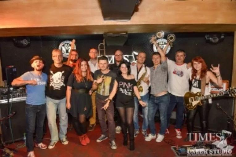 Doi fosti membri ai trupei Cargo, intr-o noua formula muzicala
