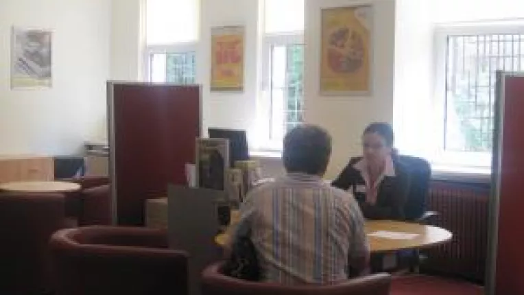 Doljenii, datori vanduti bancilor