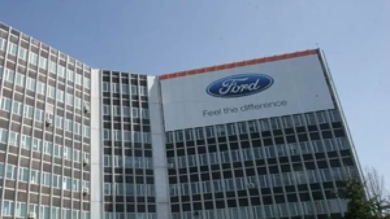 Ford la Craiova: Crema politicii romanesti saluta investitia americana