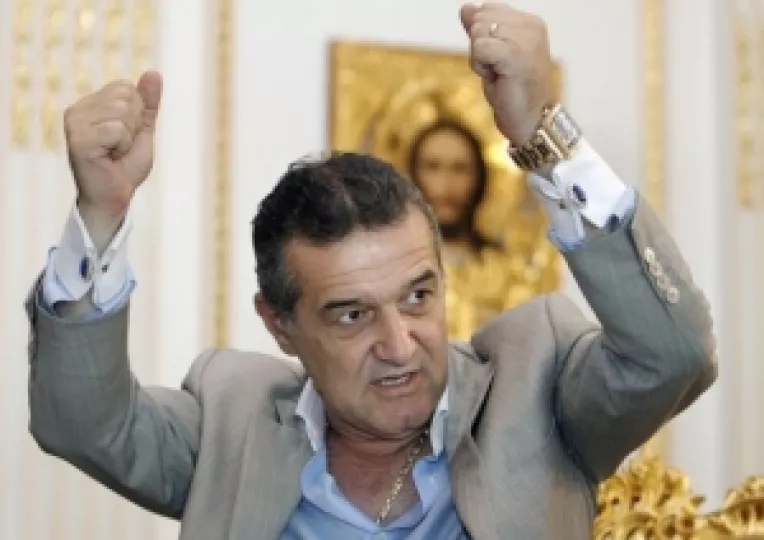 GIGI BECALI S-A MANTUIT IN INCHISOARE