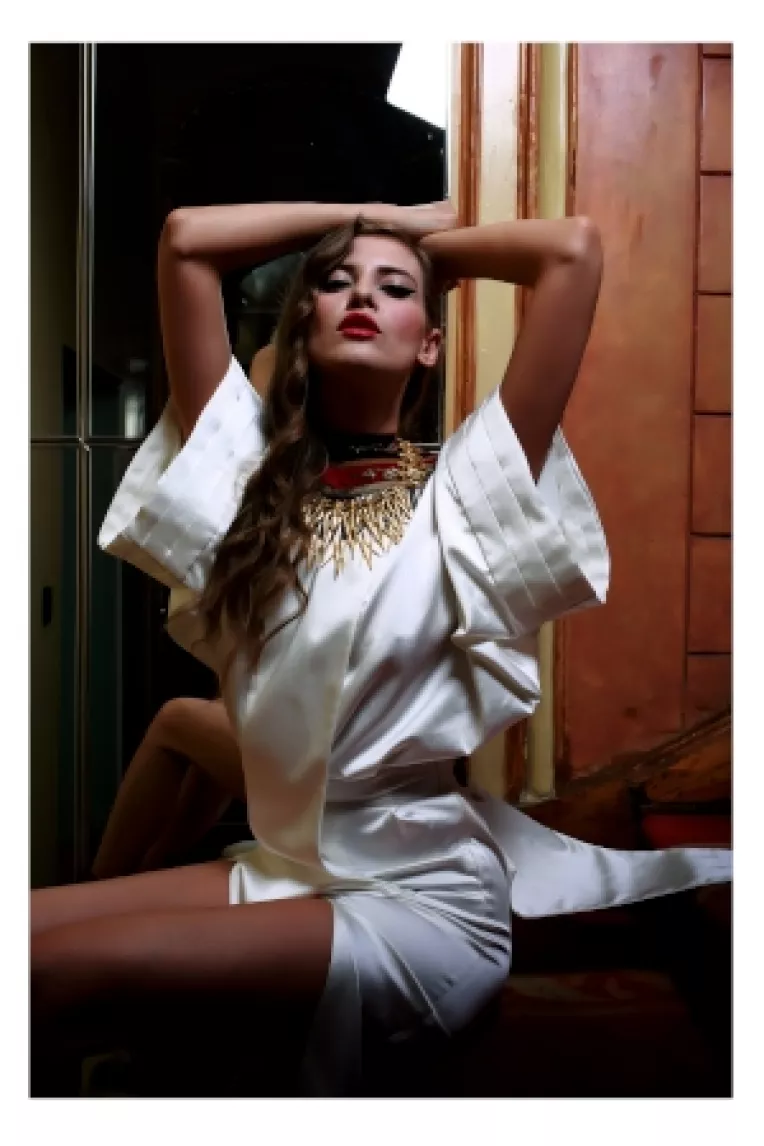 Iulia Albu, aventura interzisa cu un colier de 90.000 euro!