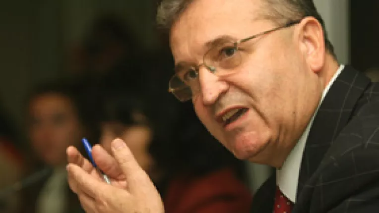 Legea achizitiilor publice va fi modificarile pentru a simplifica procedurile