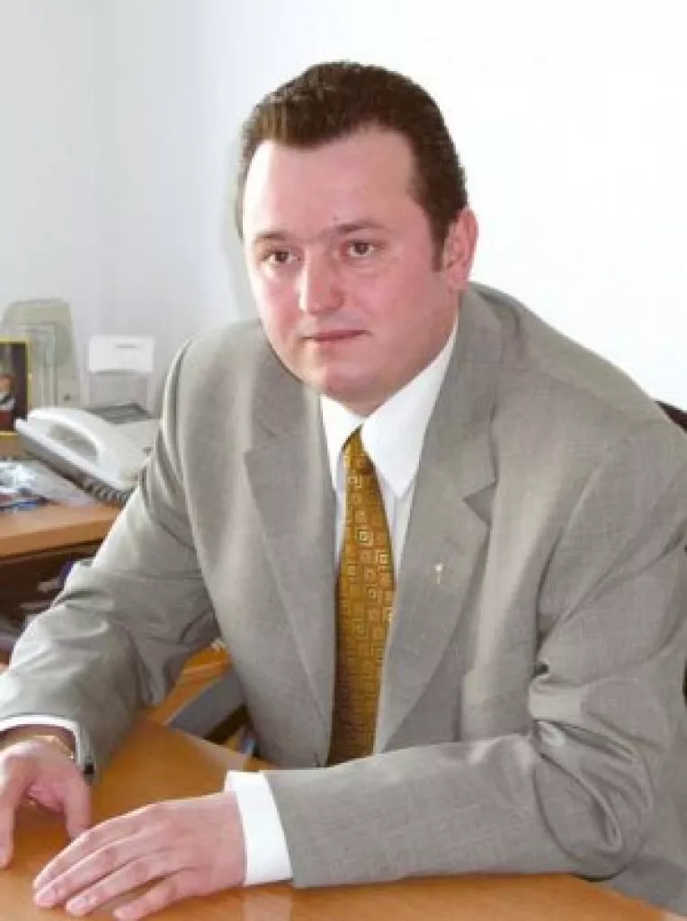 "Mi se pare ilegal si imoral sa nu stim nimic despre toate aceste lucruri"