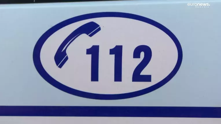 O eleva de 16 ani din Oradea si-a injunghiat pedagogul. Barbatul a ajuns la spital