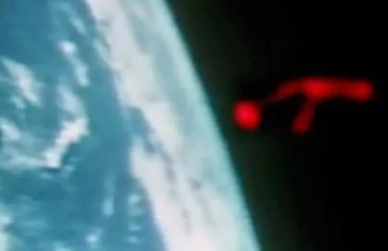 OZN: Misiunea cosmica americana Skylab 3 s-a intalnit cu un misterios satelit rosu