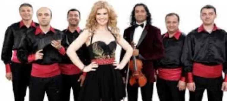 Petrecere traditionala la Palatul Odeon Imperial Glamour