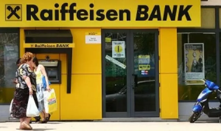 Raiffeisen: Declinul economic va lua sfarsit in trimestrul al IV-lea