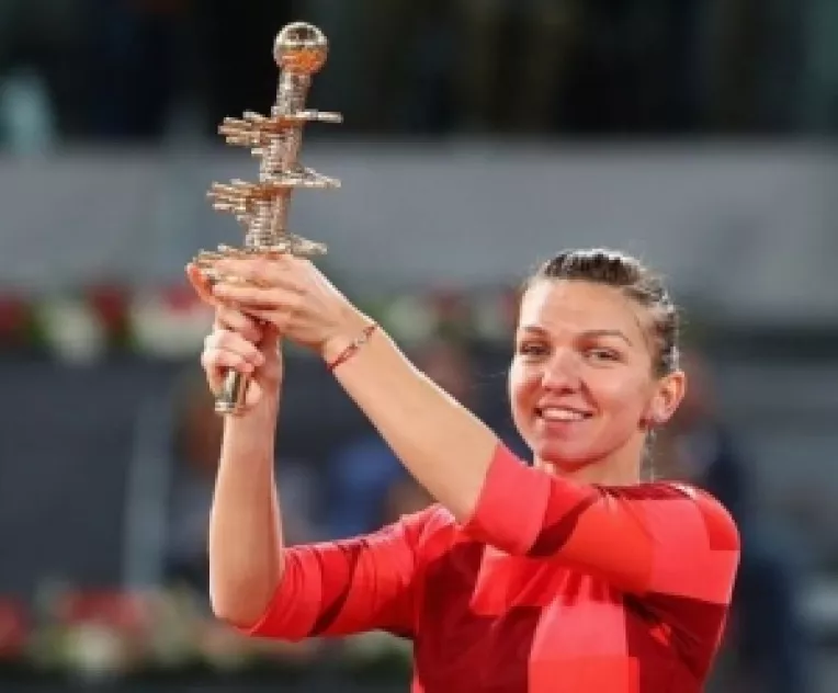 SIMONA HALEP, LA UN PAS DE TURNEUL CAMPIOANELOR