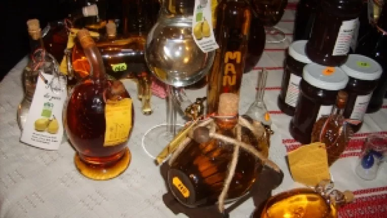 Targ de Primavara "Piata taraneasca si Mester(Esti)", la Muzeul Taranului Roman 