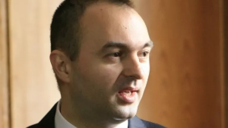 Tariceanu il iarta pe Adomnitei