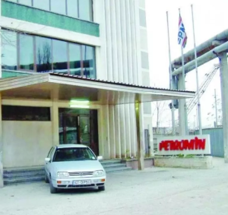 Un investitor canadian asteapta ca preturile sa scada la un nivel decent. Complexul Petromin din Saturn, scos din nou la licitatie, pentru 53 miliarde de lei vechi