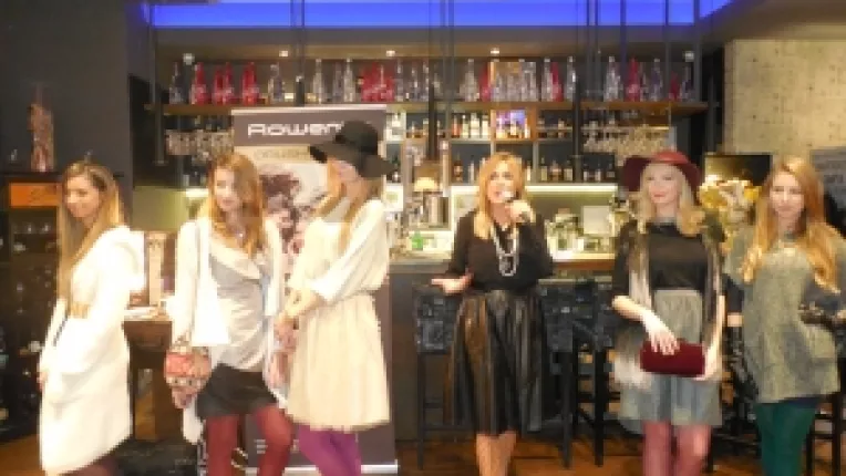 Vedetele au invatat sa traiasa inteligent de la Dana Savuica!