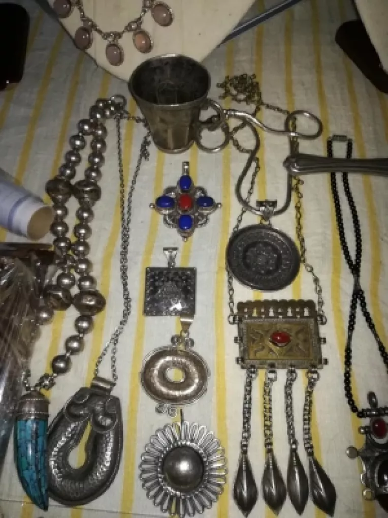 Zestrea - Arta Veche si Podoabe, la targul de Sanmedru din curtea MTR